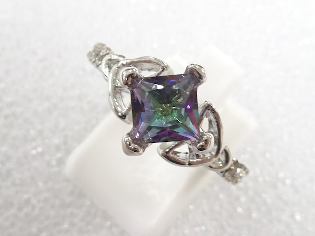 JAPANESE KIMONO / ANTIQUE COLORED STONE RING (SIZE 18)